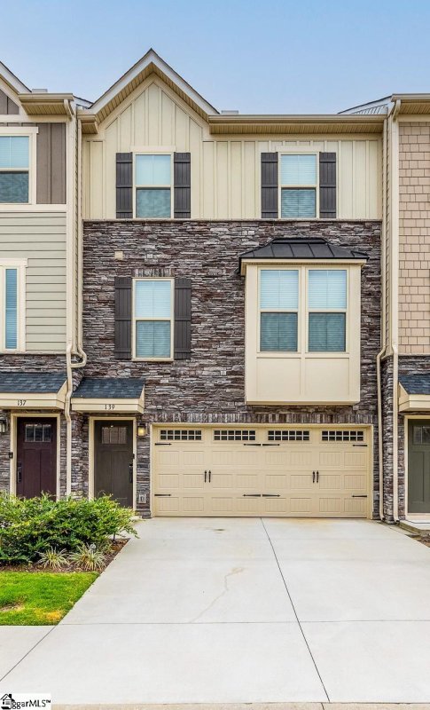 Property image 2 at 139 Eagle Wood Drive, Greenville, SC 29607