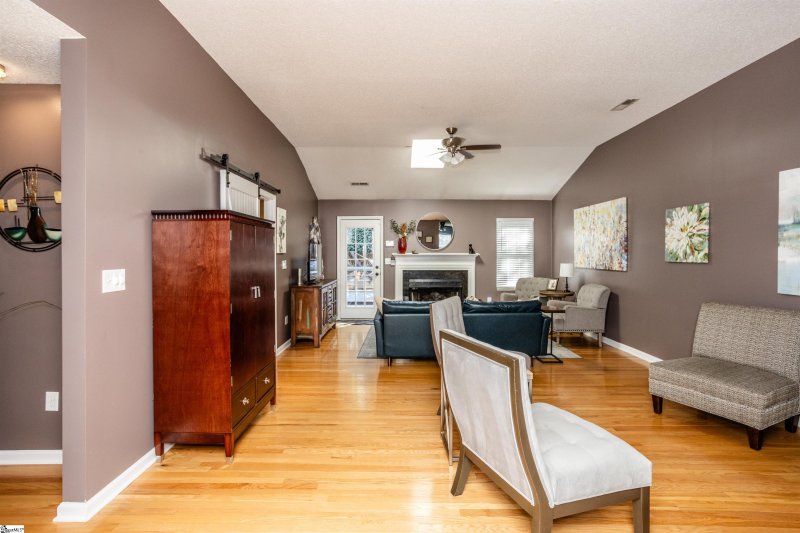 Property image 3 at 5 Enoree View Drive, Greer, SC 29650