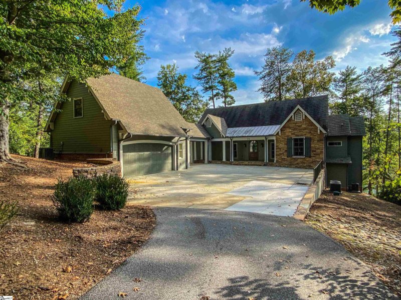 Property image 2 at 212 Waterlake Drive, Sunset, SC 29685