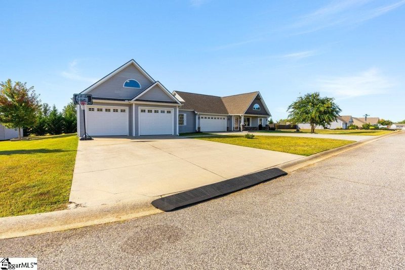 Property image 2 at 272 Gala Lane, Inman, SC 29349