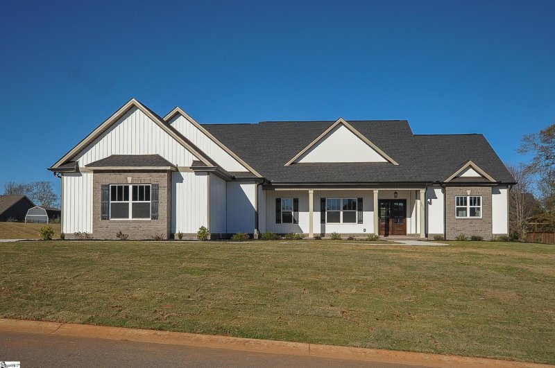 1013 Waterside Drive