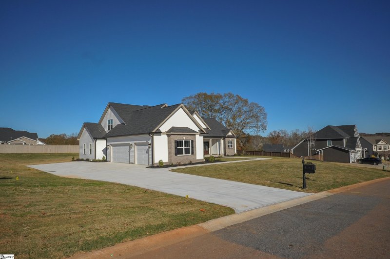 Property image 2 at 1013 Waterside Drive, Easley, SC 29642