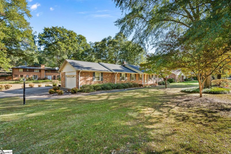 Property image 2 at 12 Covington Road, Greenville, SC 29617