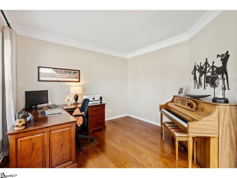 Property image 3 at 6 Breezewood Court, Greenville, SC 29607