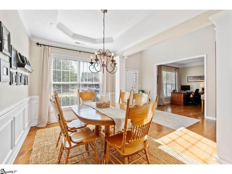 Property image 4 at 6 Breezewood Court, Greenville, SC 29607