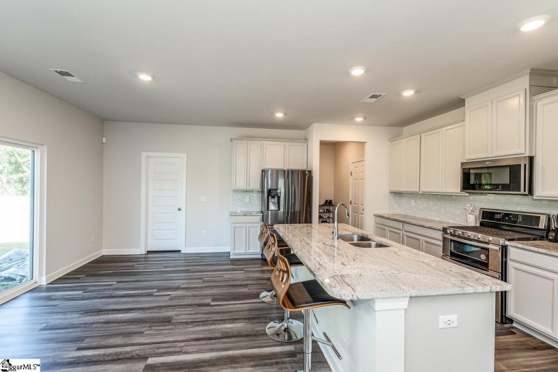 Property image 4 at 862 Winding Springs Road, Spartanburg, SC 29303