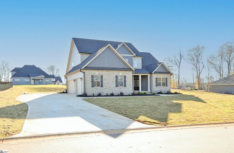 Property image 2 at 211 Avendell Drive, Easley, SC 29642