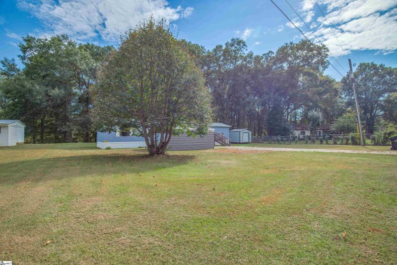 Property image 2 at 132 Shady Acres Circle, Greenville, SC 29611