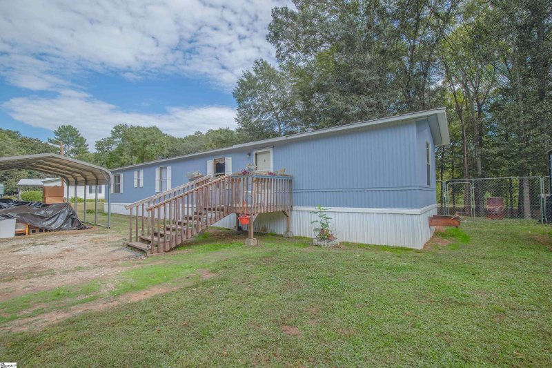 Property image 4 at 132 Shady Acres Circle, Greenville, SC 29611