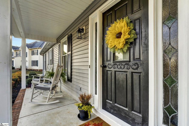 Property image 3 at 12 Chariot Lane, Simpsonville, SC 29681