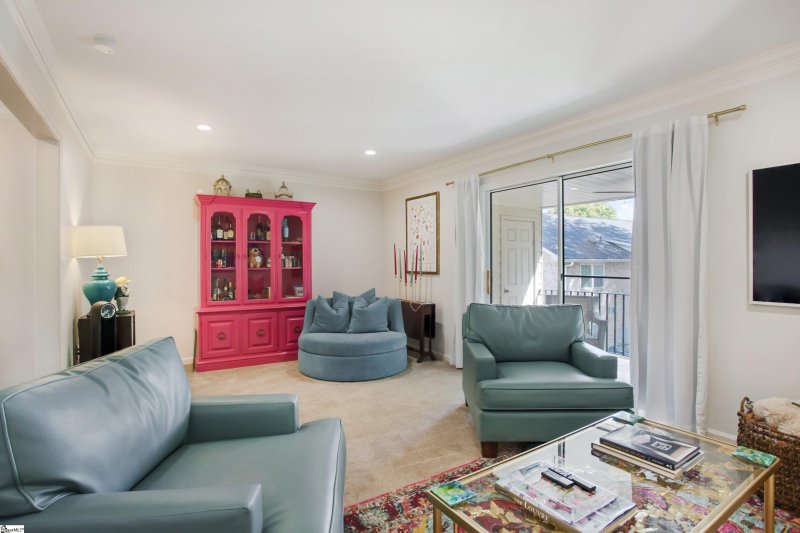 Property image 5 at 925 Cleveland Street, Greenville, SC 29601