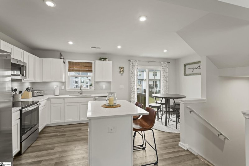 Property image 4 at 27 High Pine Trail, Greenville, SC 29617