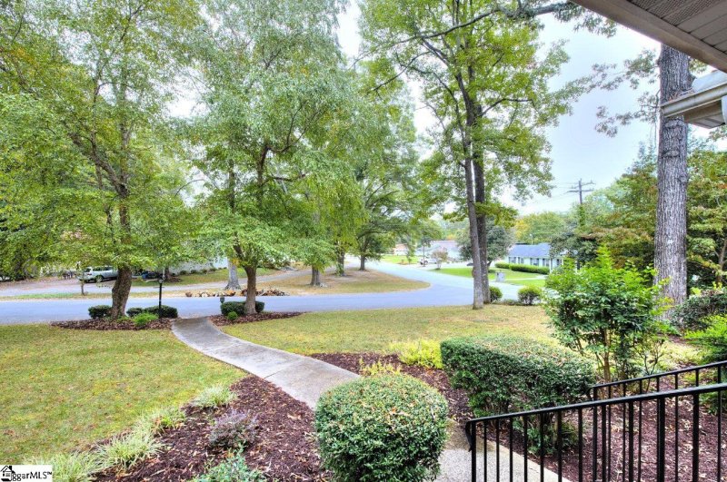 Property image 4 at 332 Arundel Road, Greenville, SC 29515