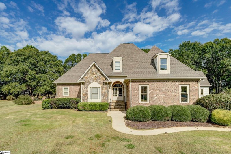 Property image 3 at 4 Sanibel Oaks Drive, Simpsonville, SC 29681
