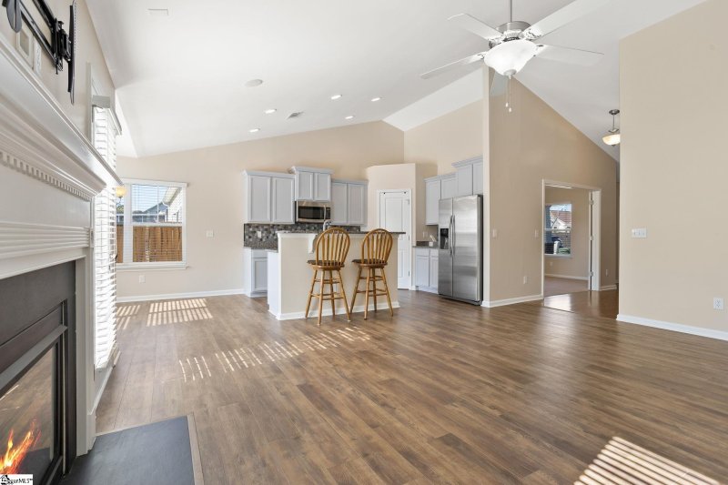 Property image 4 at 212 Stonebury Drive, Simpsonville, SC 29680