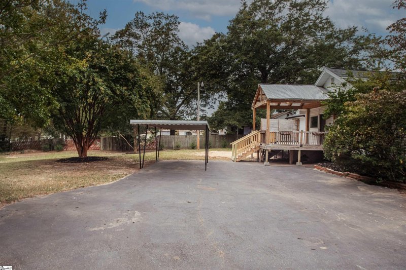 Property image 3 at 600 E 2nd Avenue, Easley, SC 29642