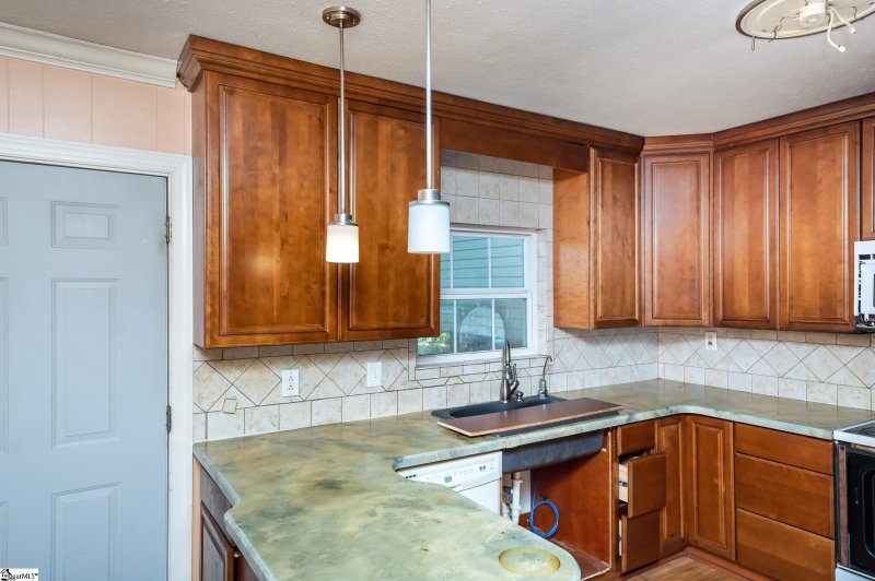 Property image 4 at 5 Pine Creek Drive, Greenville, SC 29605