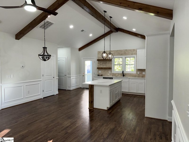 Property image 2 at 209 Woodvale Avenue, Fountain Inn, SC 29644