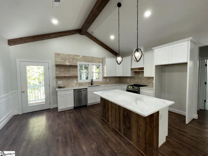 Property image 3 at 209 Woodvale Avenue, Fountain Inn, SC 29644