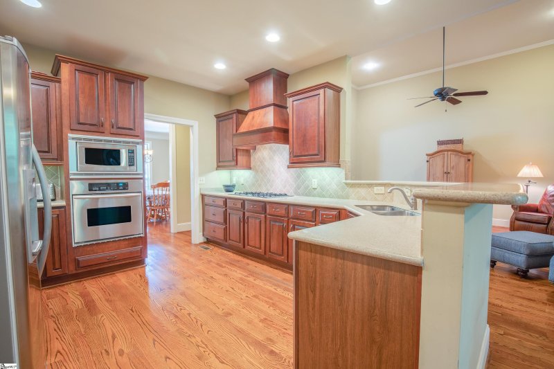 Property image 5 at 229 Yorkswell Lane, Greenville, SC 29607