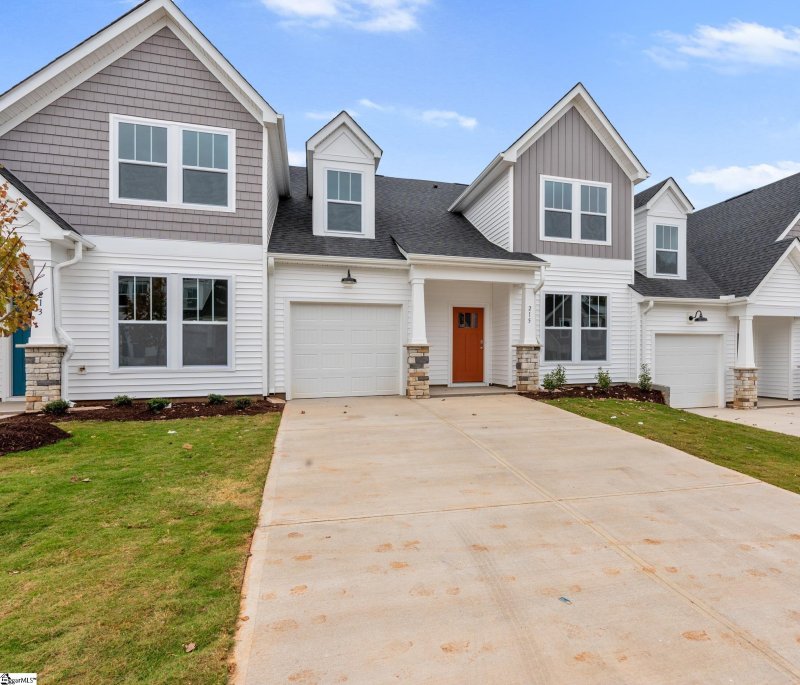 Property image 2 at 215 Woodhouse Way, Greenville, SC 29605
