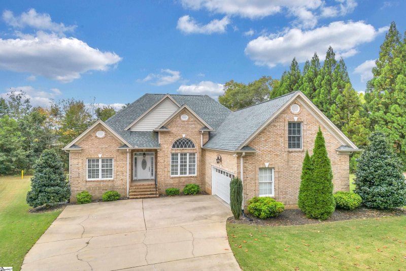 181 Bradford Crossing Drive