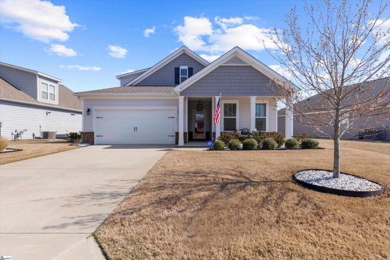 Property image 2 at 405 Linfield Court, Duncan, SC 29334