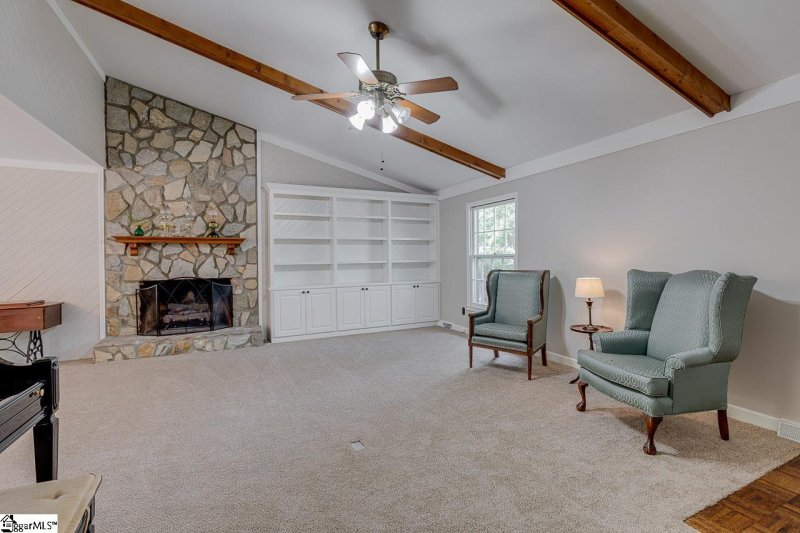 Property image 4 at 100 Buckingham Way, Taylors, SC 29687