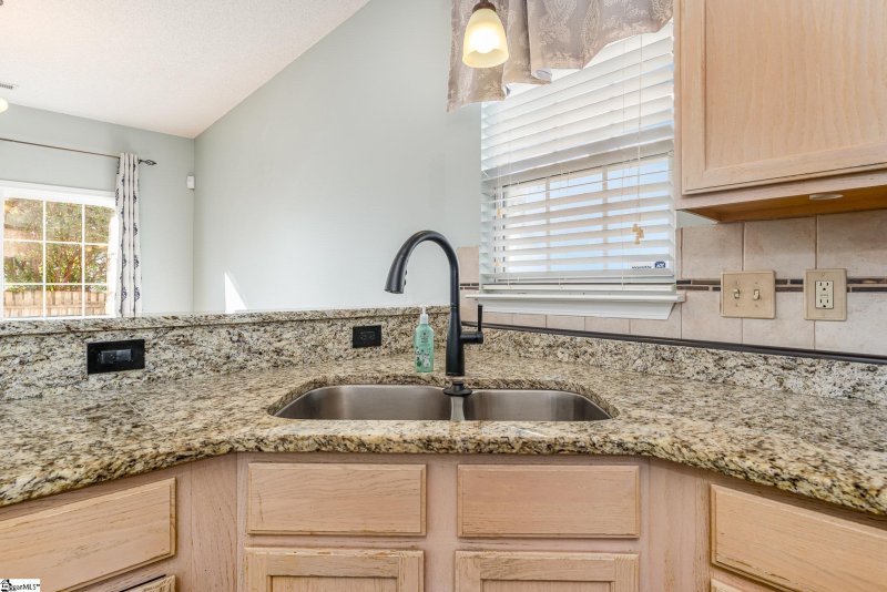 Property image 4 at 403 Grafton Court, Greer, SC 29650