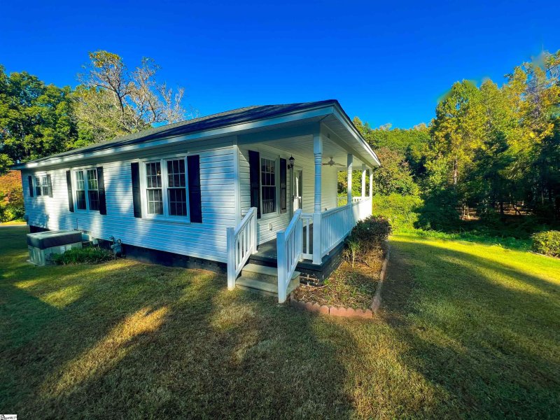 Property image 2 at 157 Ryan Street, Easley, SC 29640