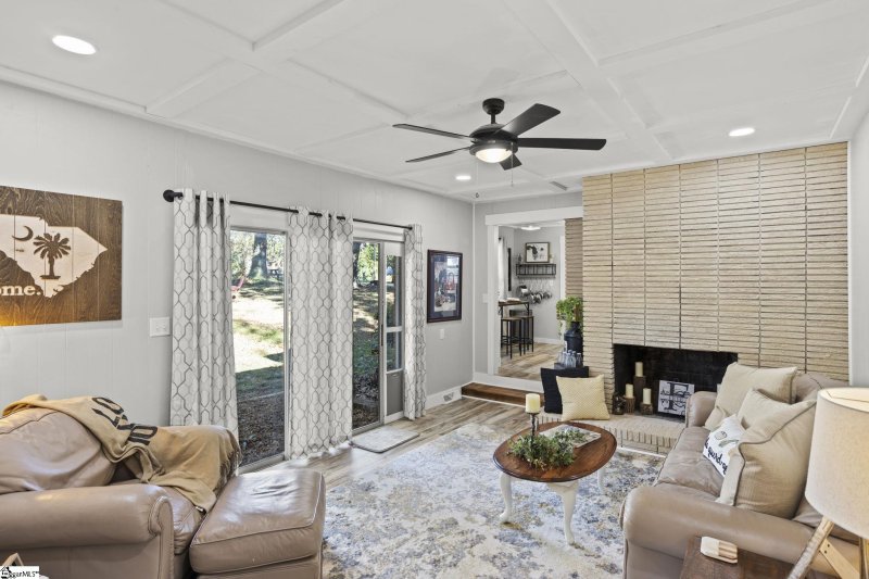 Property image 4 at 212 Chestnut Avenue, Greer, SC 29651