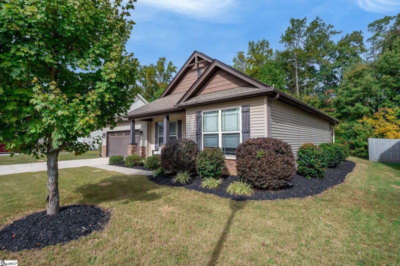 Property image 3 at 252 Applehill Way, Simpsonville, SC 29681