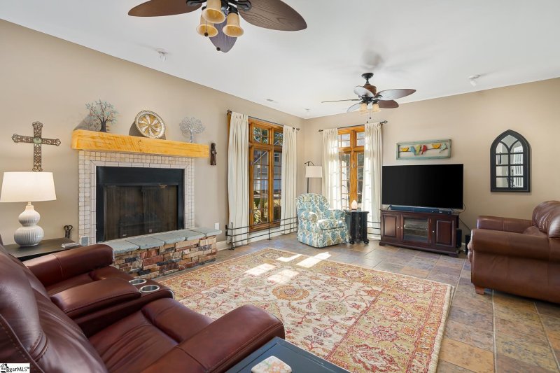 Property image 5 at 6 Honey Locust Lane, Piedmont, SC 29673