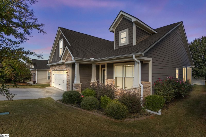 Property image 2 at 106 Benton Park Drive, Easley, SC 29642