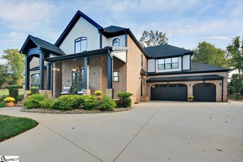 Property image 3 at 420 Inverness Way, Easley, SC 29642