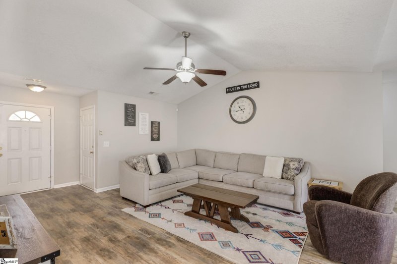 Property image 4 at 132 Kingscreek Drive, Greer, SC 29650