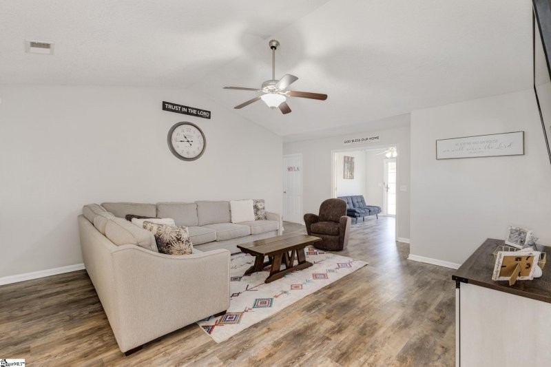 Property image 5 at 132 Kingscreek Drive, Greer, SC 29650
