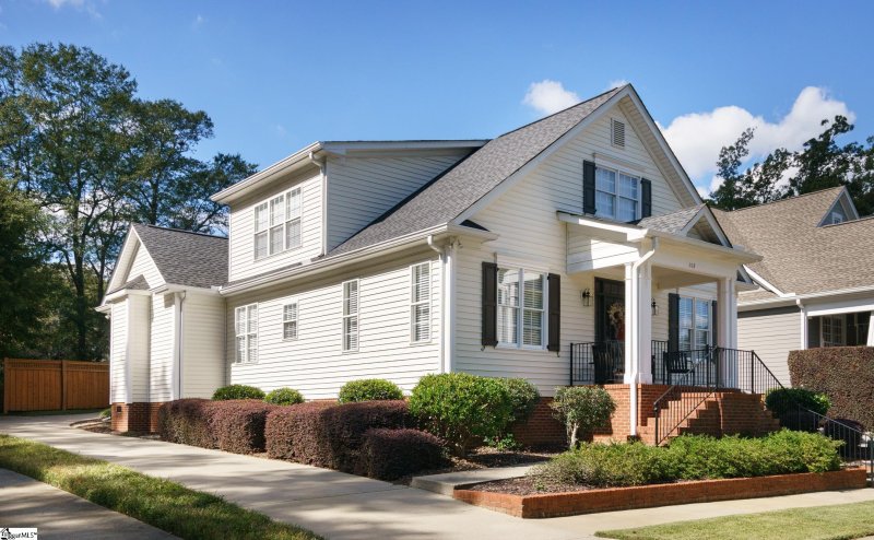 Property image 2 at 208 Chessington Lane, Simpsonville, SC 29681