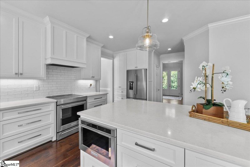 Property image 4 at 300 Spaulding Farm Road, Greenville, SC 29615