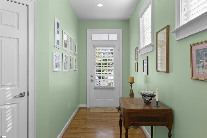 Property image 5 at 5 Apex Court, Greenville, SC 29617