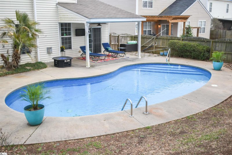 Property image 2 at 107 Boxford Court, Greenville, SC 29605