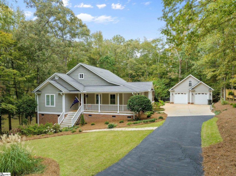 Property image 3 at 224 Belmont Drive, Fountain Inn, SC 29644