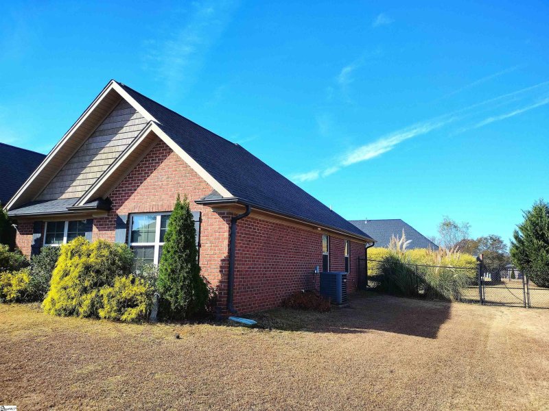 Property image 4 at 303 E Story Bush Lane, Inman, SC 29349