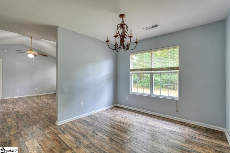 Property image 5 at 27 Enoree View Drive, Greer, SC 29650-4644