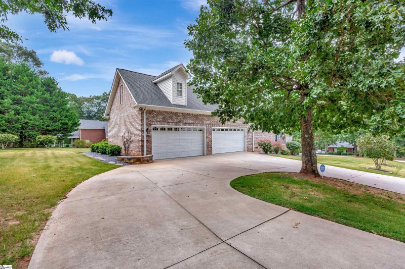 Property image 3 at 115 Engram Lane, Anderson, SC 29621