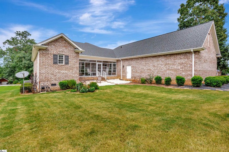 Property image 4 at 115 Engram Lane, Anderson, SC 29621