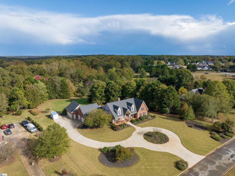 Property image 2 at 106 Wren Crossing Lane, Easley, SC 29642