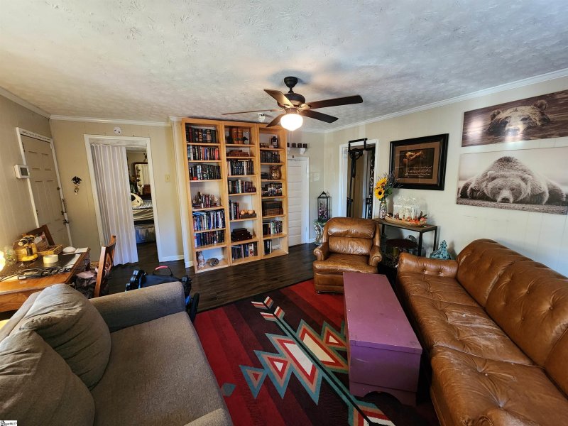 Property image 3 at 201 S 7th Street, Easley, SC 29640