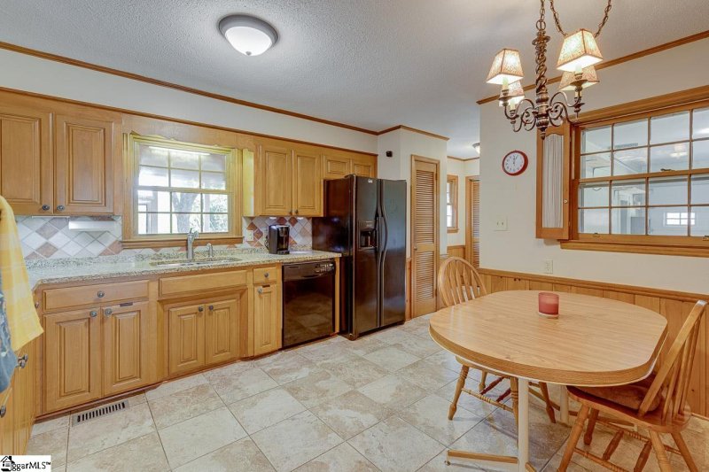Property image 4 of 100 Emory Road in Fernwood, Spartanburg, SC 29307-2905