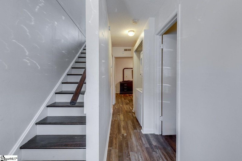 Property image 4 at 103 Genoa Court, Greenville, SC 29611-3013